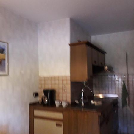 Geraeumiges Ferienhaus Beverungen Esterno foto
