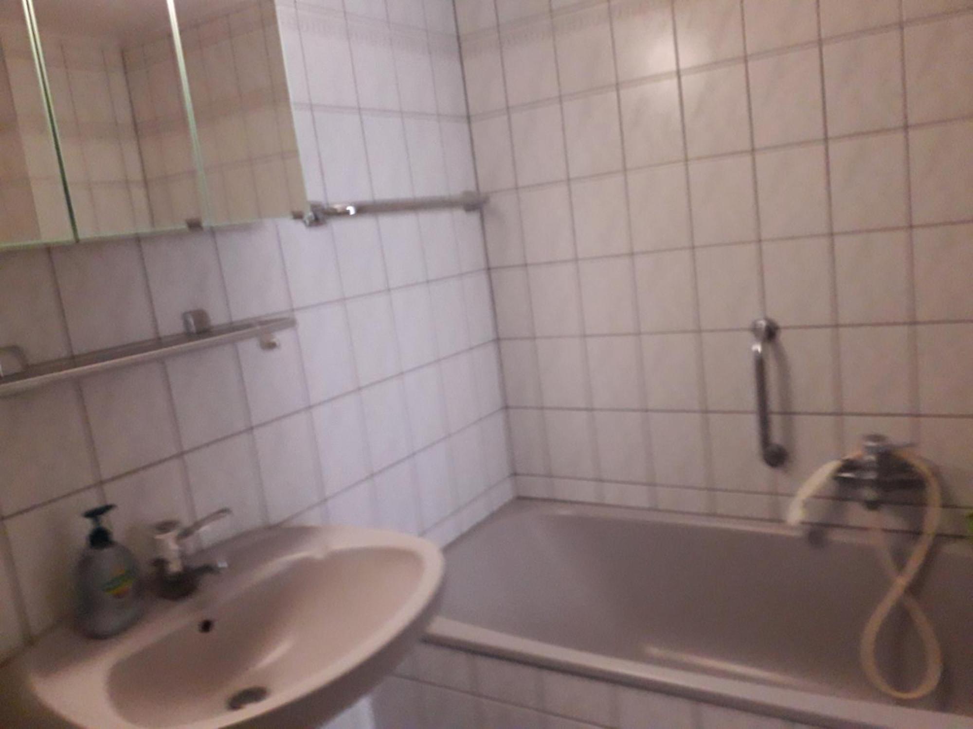 Geraeumiges Ferienhaus Beverungen Esterno foto